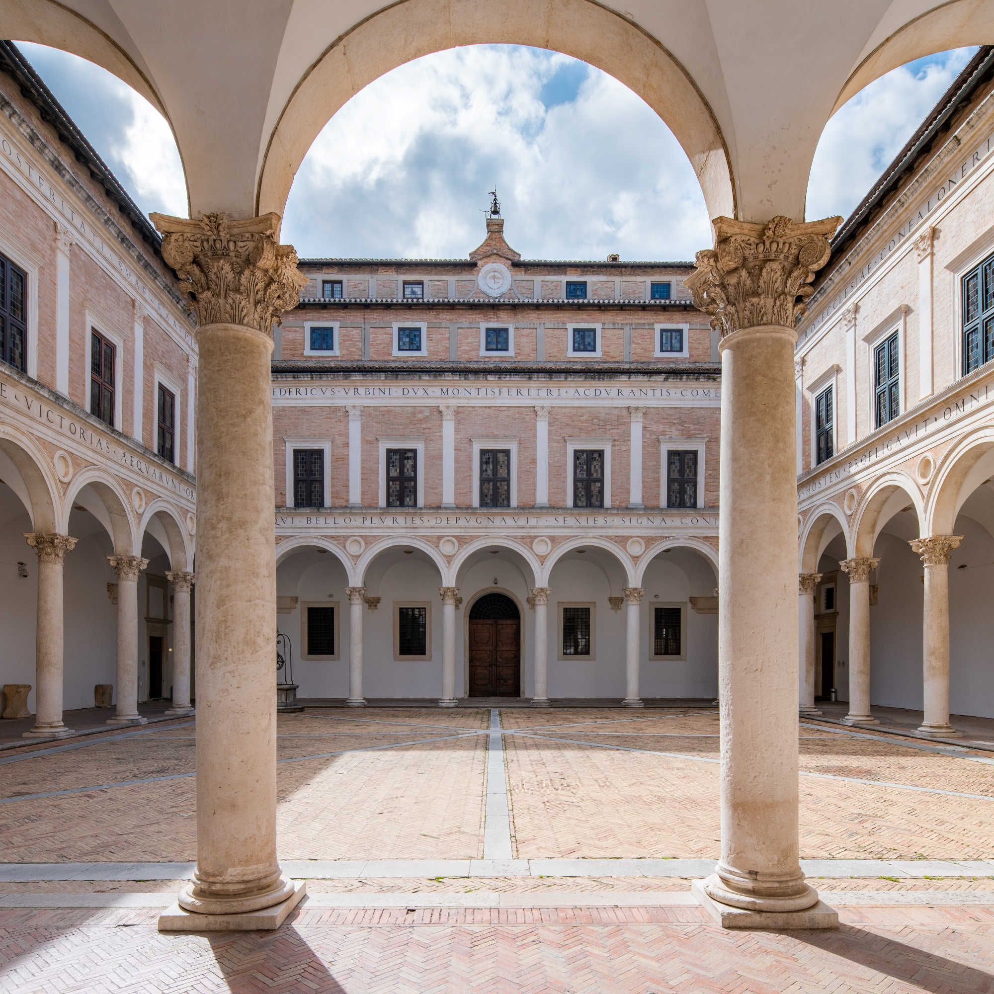 Cortile d'Onore del Palazzo Ducale, Urbino