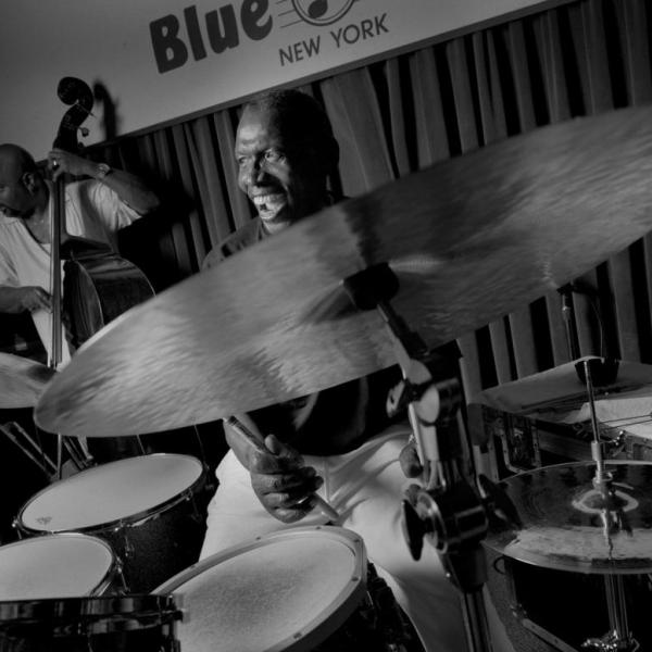 Elvin Jones (foto Jimmy Katz) 