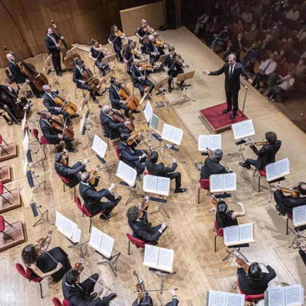 Orchestra Mozart e Daniele Gatti (foto Marco Caselli Nirmal)