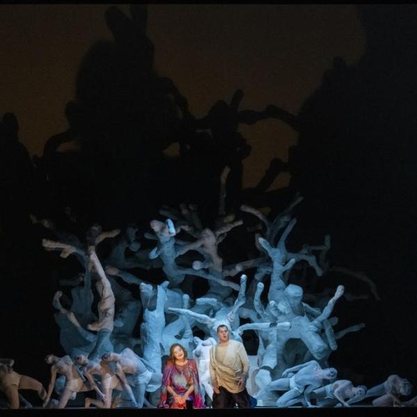 Tristan und Isolde (Foto Rocco Casaluci)