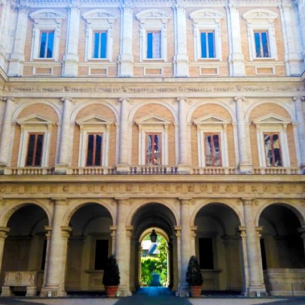 Cortile Palazzo Farnese