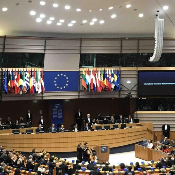 La cerimonia al Parlamento Europeo