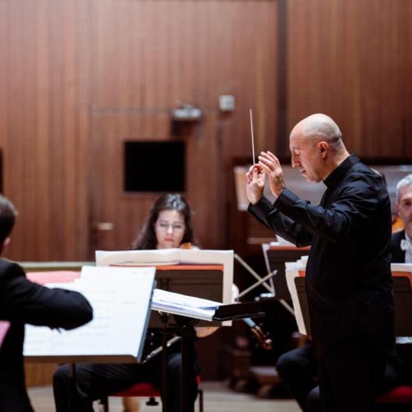 L'OPV e Marco Angius (Foto Camiboro soconcerti)