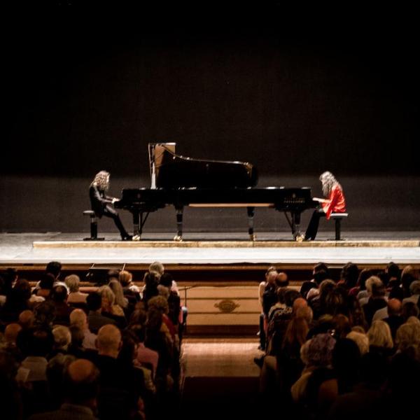 Concerto alla Pergola delle sorelle Labèque per gli Amici della Musica di Firenze (Foto Mattia Marasco)