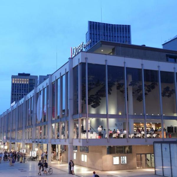 L’Oper Frankfurt (Foto Barbara Aumueller)