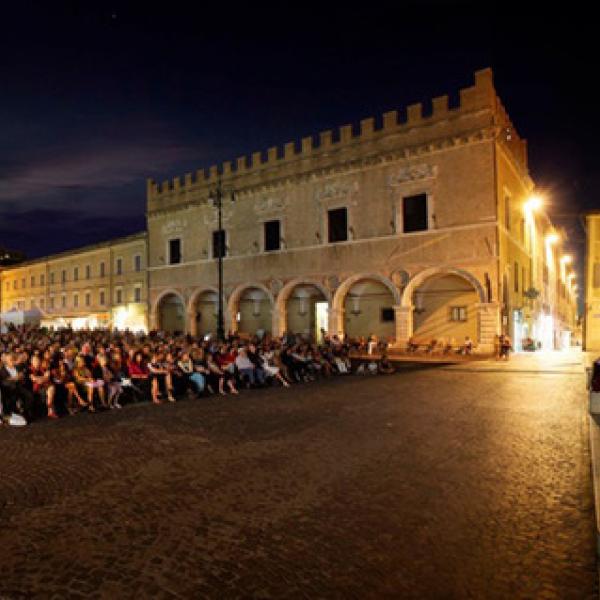 Piazza del Popolo a Pesaro