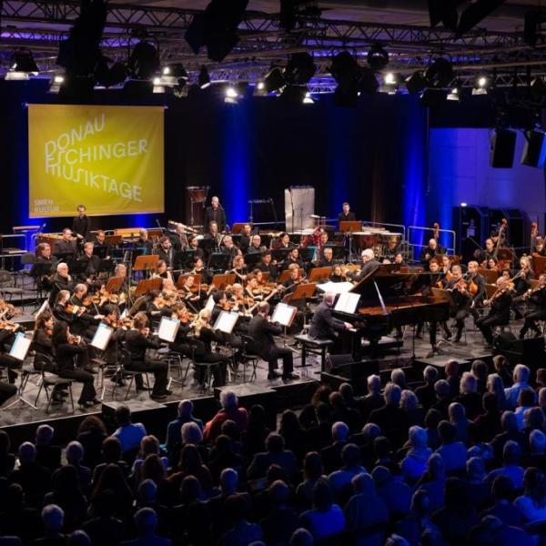 Un concerto alla Baarsporthalle 