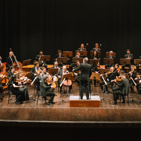 Daniele Gatti e l'Orchestra Mozart ( Foto Marilena Imbrescia)