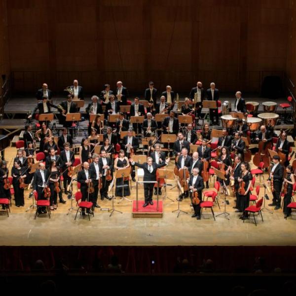 Conlon e l'Orchestra del Teatro Comunale di Bologna (Foto Andrea Ranzi)