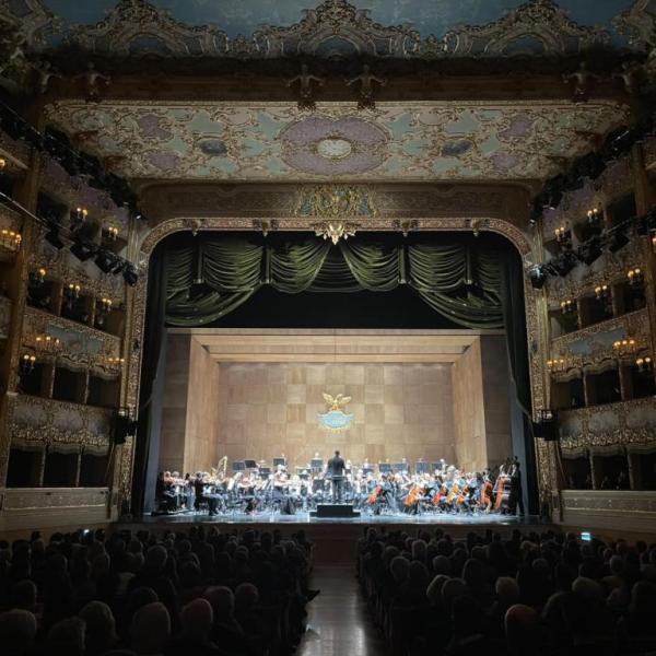 Il concerto diretto da Charles Dutoit (Foto Teatro La Fenice)
