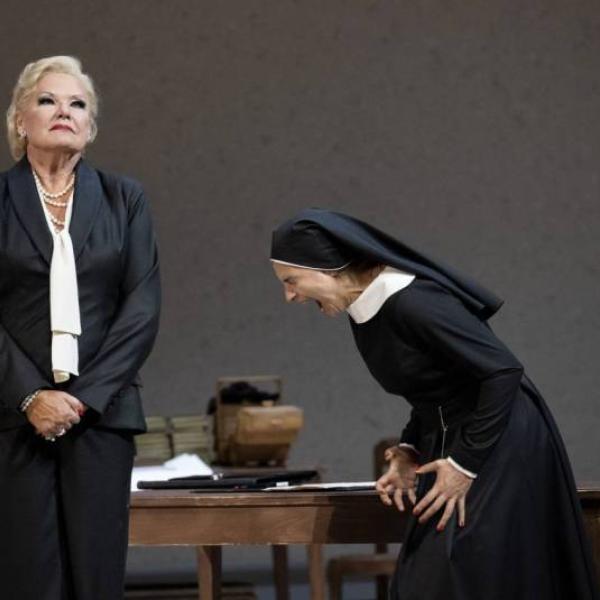 Suor Angelica (Foto Monika Ritterhaus)