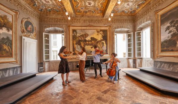 Giovani musicisti all’interno di Palazzo Stauffer Accademia Stauffer e Stauffer Labs a.a. 2021/2022