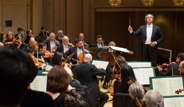 Riccardo Muti e la Chicago Symphony (Foto Todd Resenberg)
