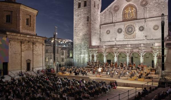 Spoleto: concerto in piazza