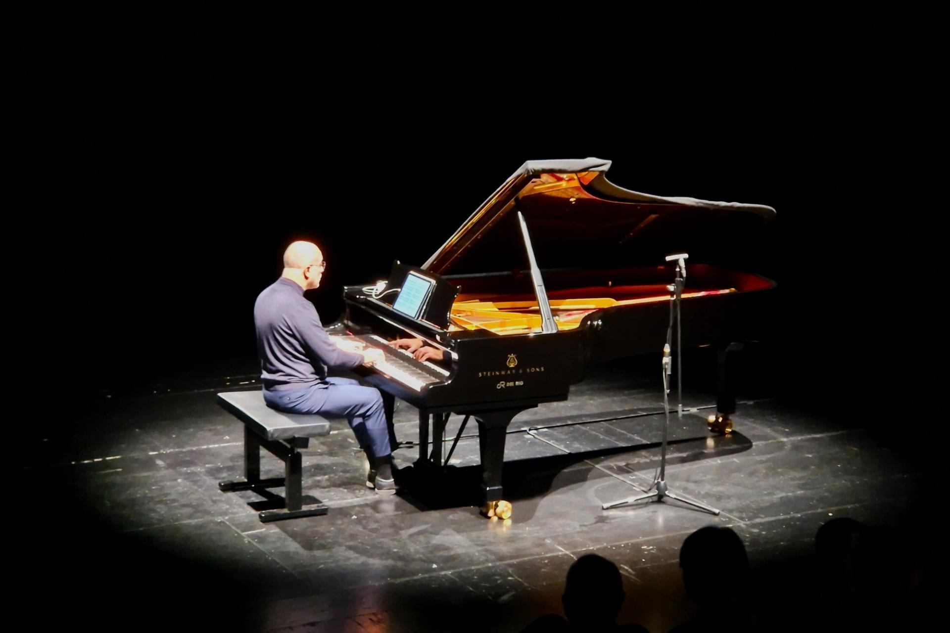 Emanuele Arciuli - Festival Aperto Reggio Emilia Emanuele Arciuli - Festival Aperto Reggio Emilia