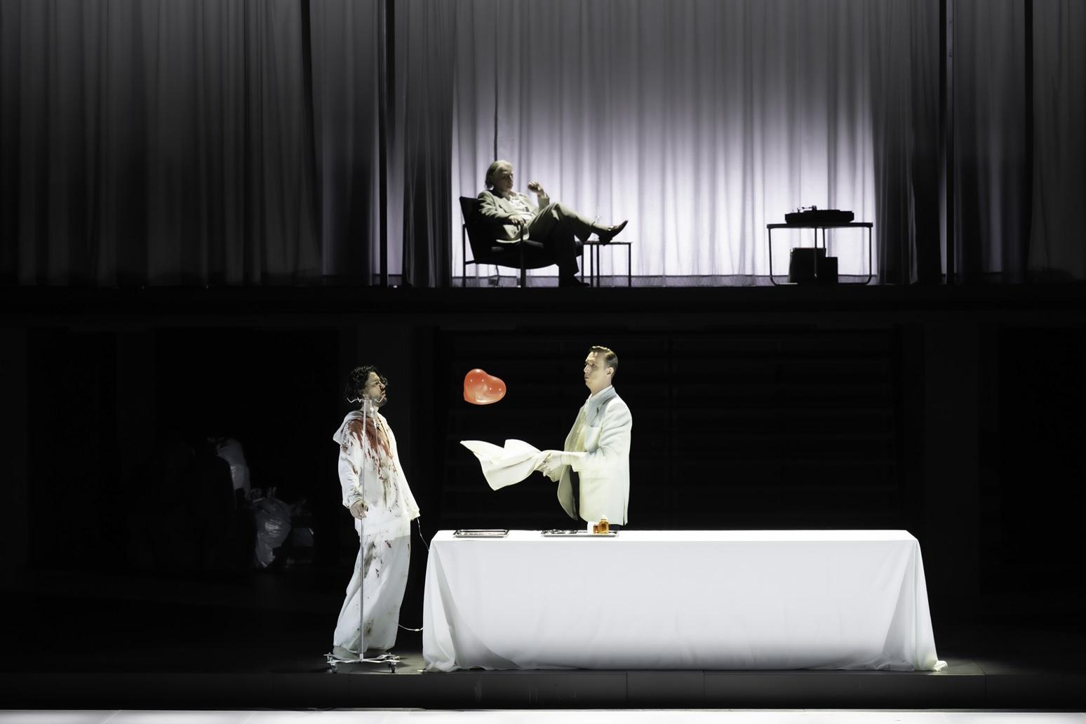 Don Giovanni (Foto Monika Rittershaus) Don Giovanni (Foto Monika Rittershaus)