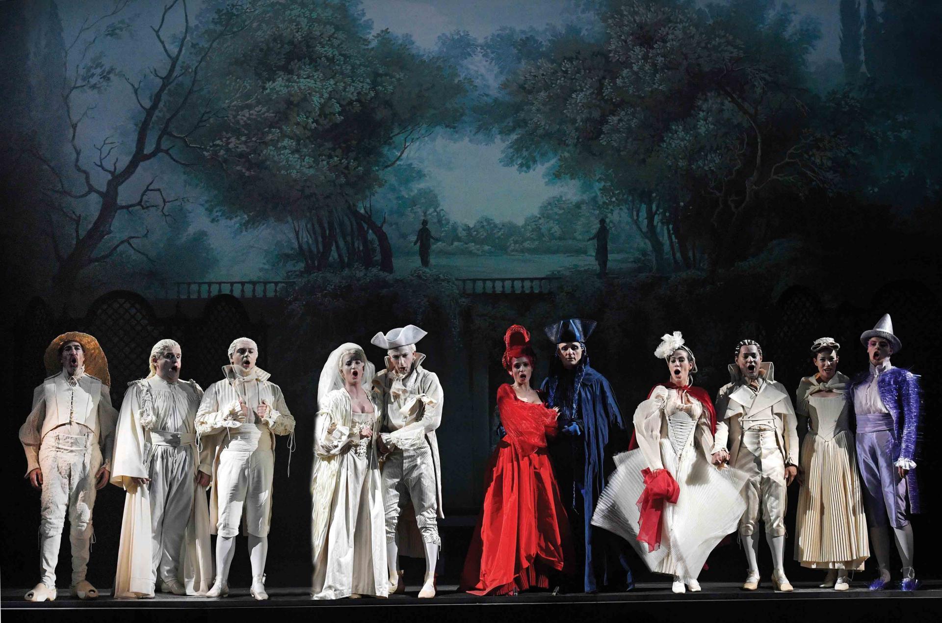 Nozze di Figaro (Foto Mario Finotti) Nozze di Figaro (Foto Mario Finotti)