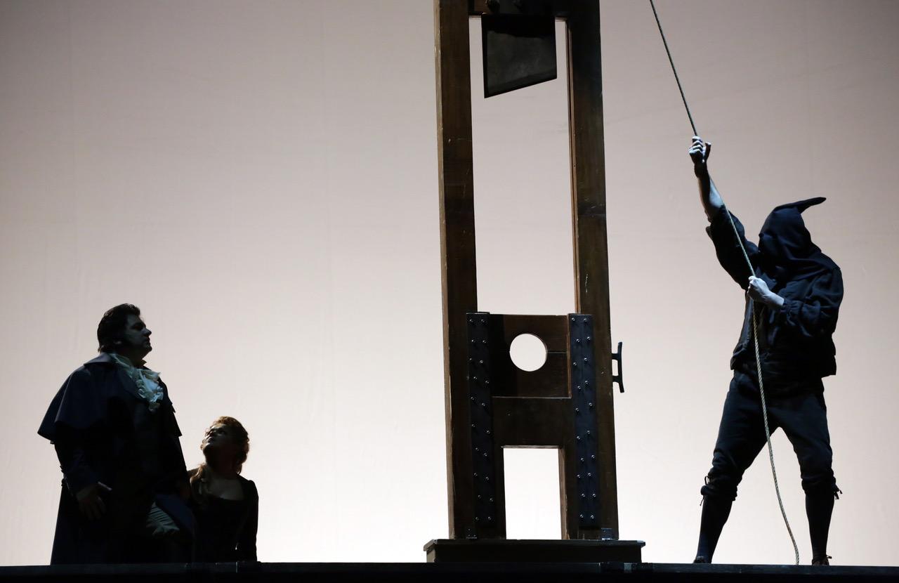 Andrea Chénier alla Scala (foto Brescia/Amisano) Andrea Chénier alla Scala (foto Brescia/Amisano)