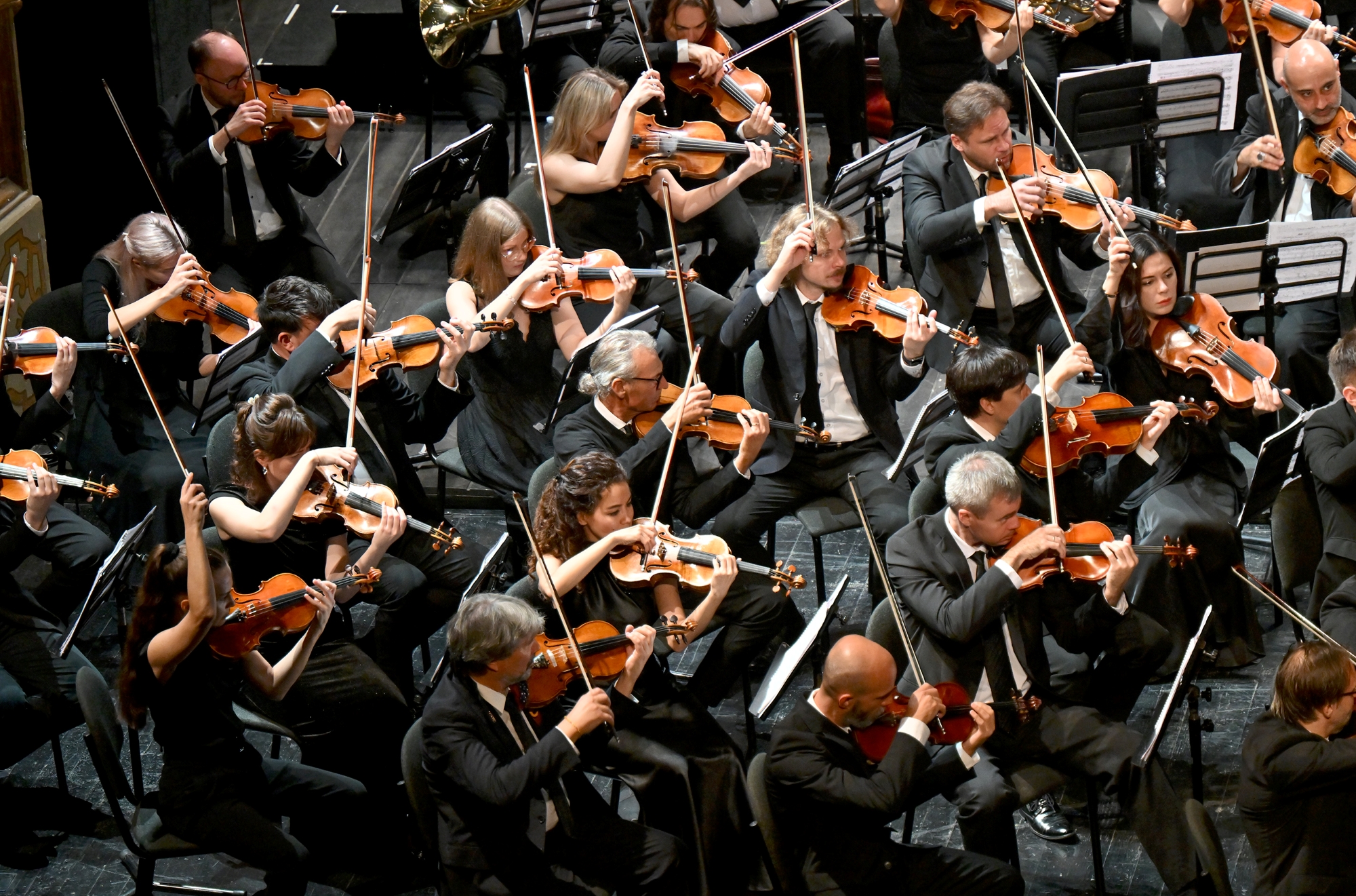 Teodor Currentzis, musicAeterna - Festival Verdi 2024 (foto Roberto Ricci)