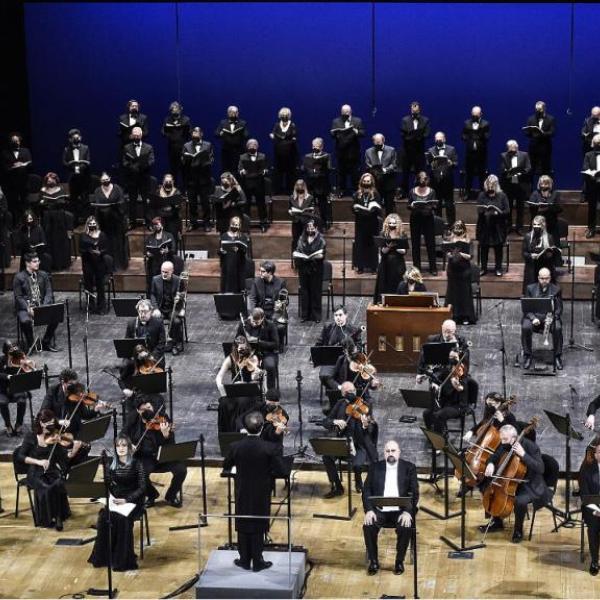 L'Orchestra del Teatro Goldoni in concerto nell'aprile 2021 (Foto Trifiletti-Bizzi)