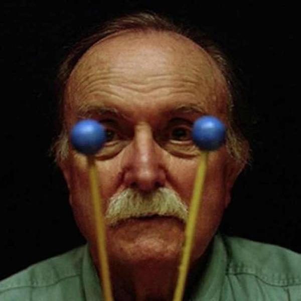 Alvin Lucier 