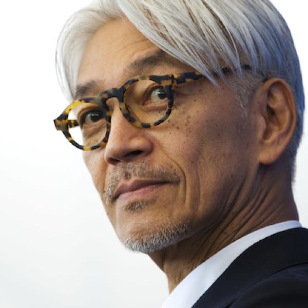  Ryuichi Sakamoto