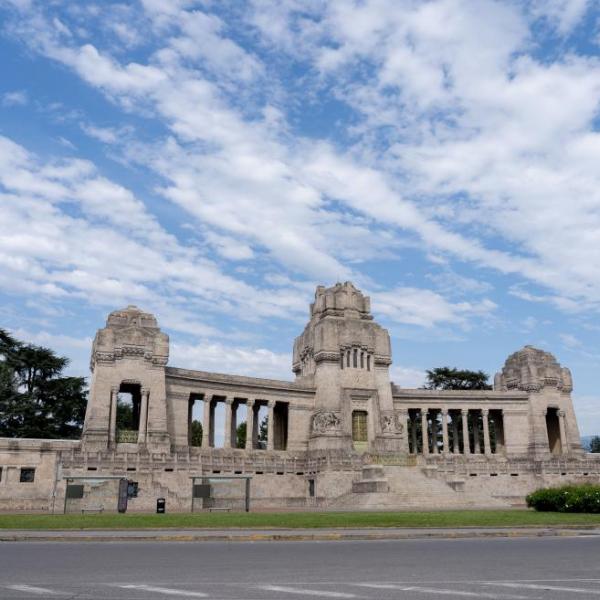 Il Piazzale del Cimitero di Bergamo