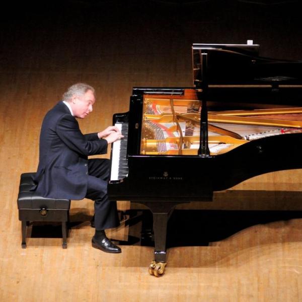 Andras Schiff (Foto Yutaka Suzuki)