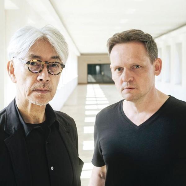  Ryuichi Sakamoto e Alva Noto