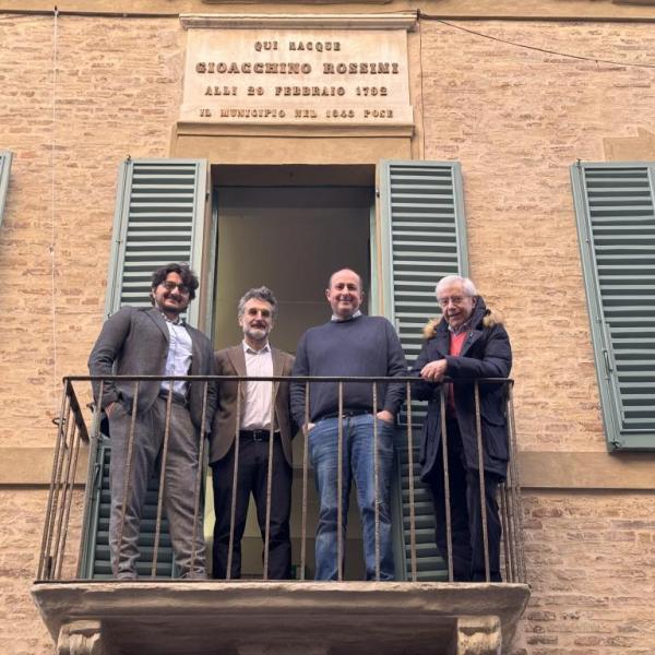 Nella foto, da sinistra, Cristian Della Chiara (Direttore generale Rossini Opera Festival), Silvano Straccini (Direttore generale Fondazione Pescheria), Daniele Vimini (Presidente Rossini Opera Festival) e Ernesto Palacio (Sovrintendente Rossini Opera Festival)