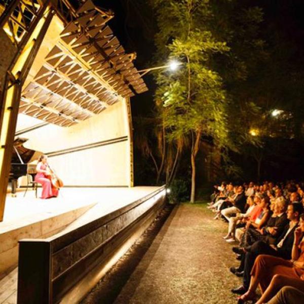 Un concerto a Villa Pennisi (Foto Flavio Iannillo)