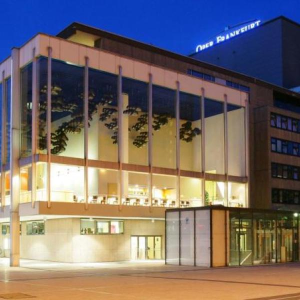 Oper Frankfurt (Foto Wolfgang Runkel)