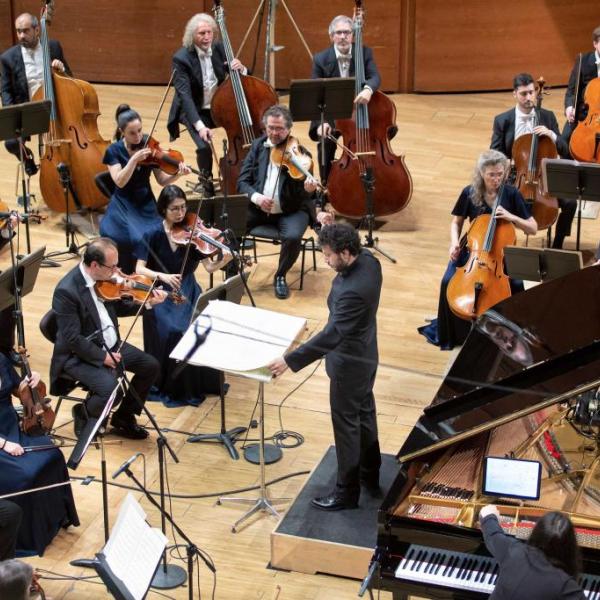 Gamba, Vacatello e l'Orchestra Sinfonica di Milano 