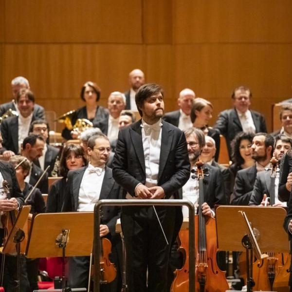 Juraj Valčuha, Orchestra del Teatro Comunale di Bologna (Foto Andrea Ranzi - StudioCasaluci)