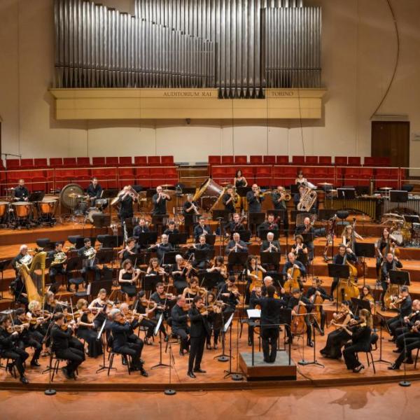 L'Orchestra Sinfonica Nazionale della Rai con Axelrod e Gibboni (Foto PiùLuce)