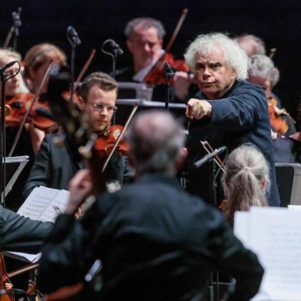 Sir Simon Rattle ( Foto Zani Casadio)