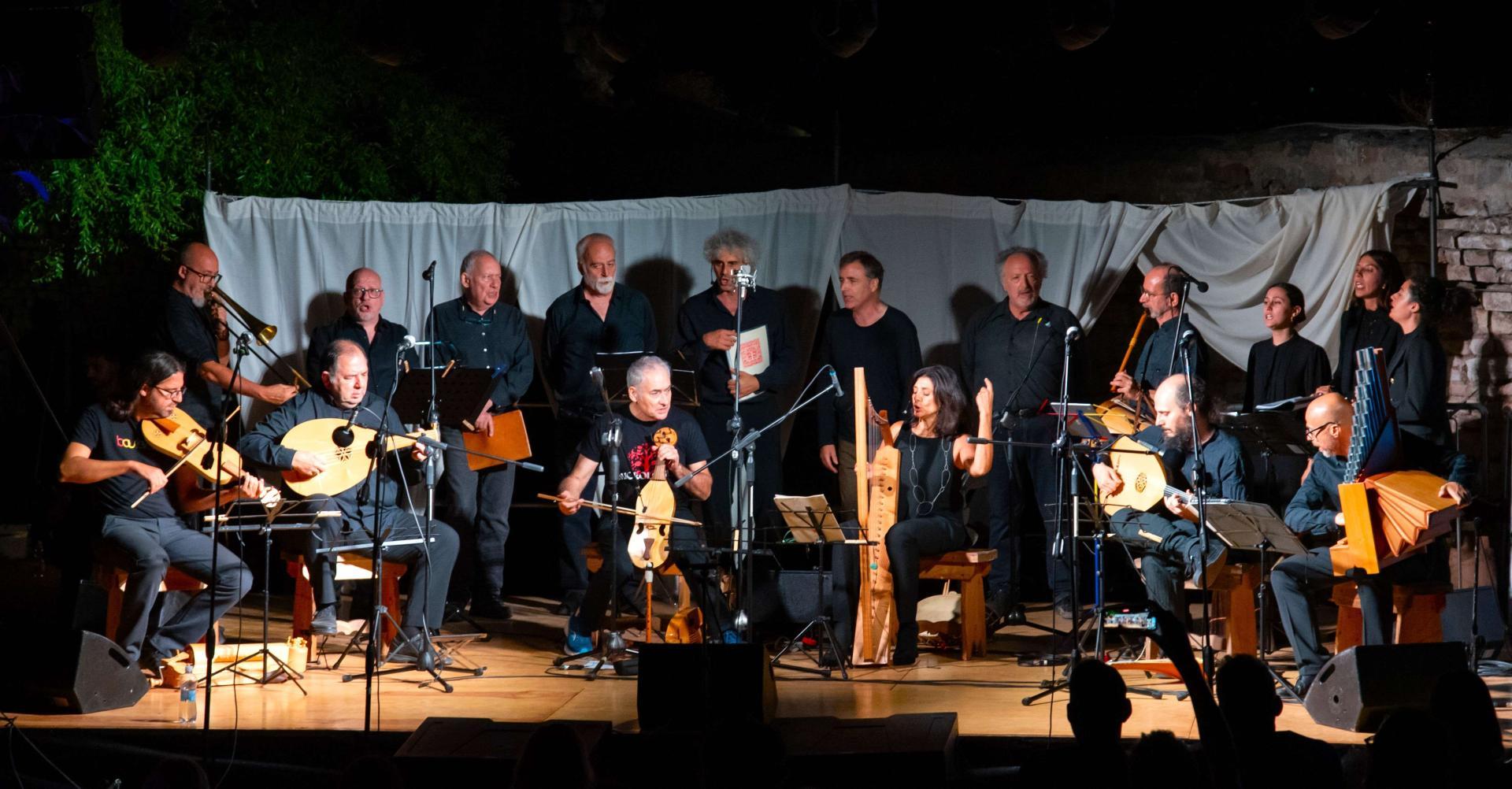 Concerto Micrologus 40 anni nella Rocca Maggiore di Assisi (foto di Gianni Donati)