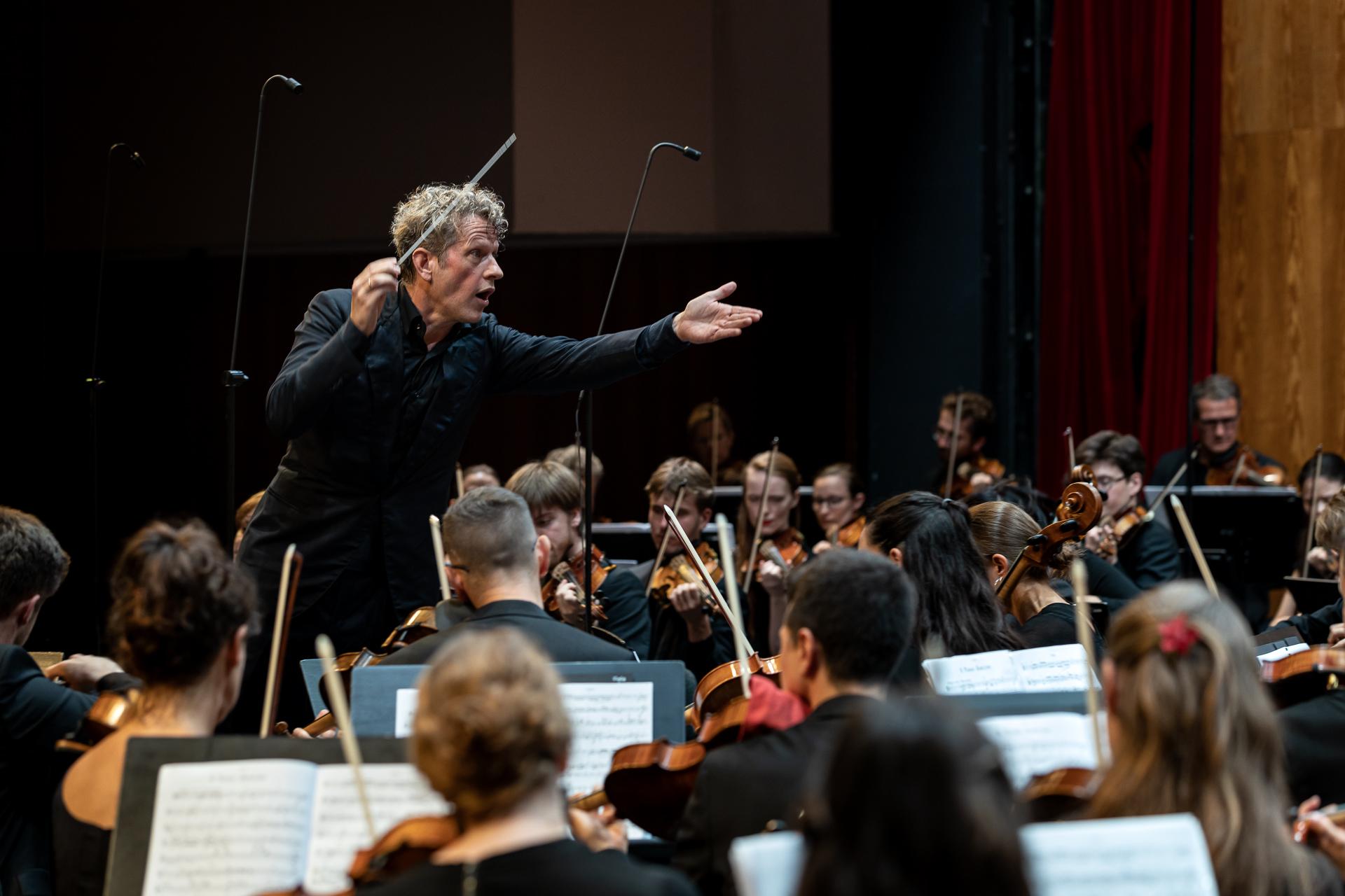 Philipp von Steinaecker, Mahler Academy Orchestra (foto Luca Guadagnini)