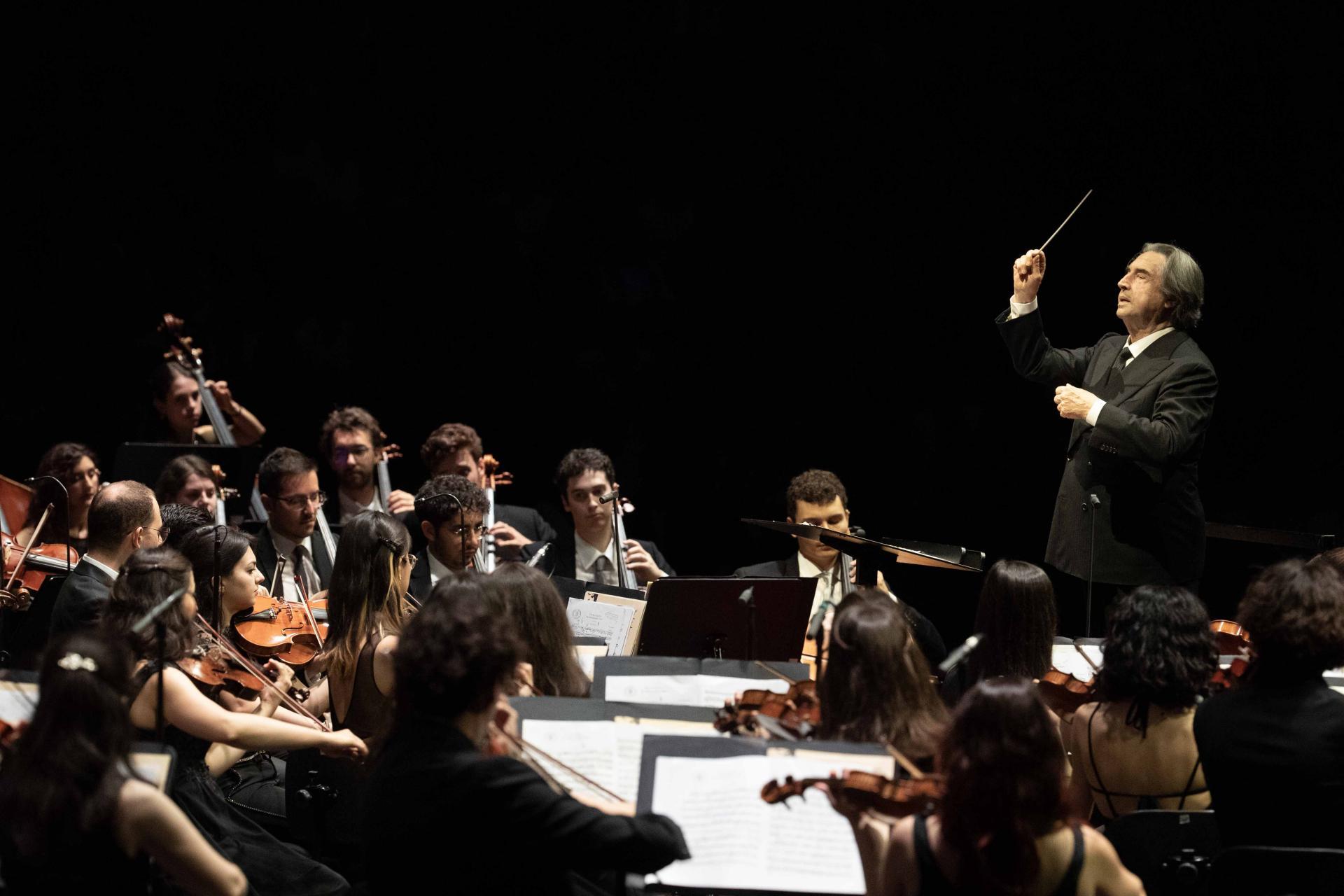 Riccardo Muti e la Cherubini (Foto Zani Casadio)